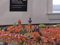 "Alsfeld ummauert". Das Stadtmodell steht für den Bau der Stadtbefestigung, der 1384 abgeschlossen wurde.