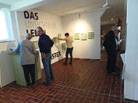 Und hier erfahren Sie einiges, was nicht auf der Hand liegt. Wie leben die Juister? Was ist wie überall und was ist anders? Haben Sie Fragen? Dann geben Sie sie einfach ab.