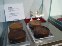 Spielsteine und Schachfiguren aus dem 18. Jahrhundert